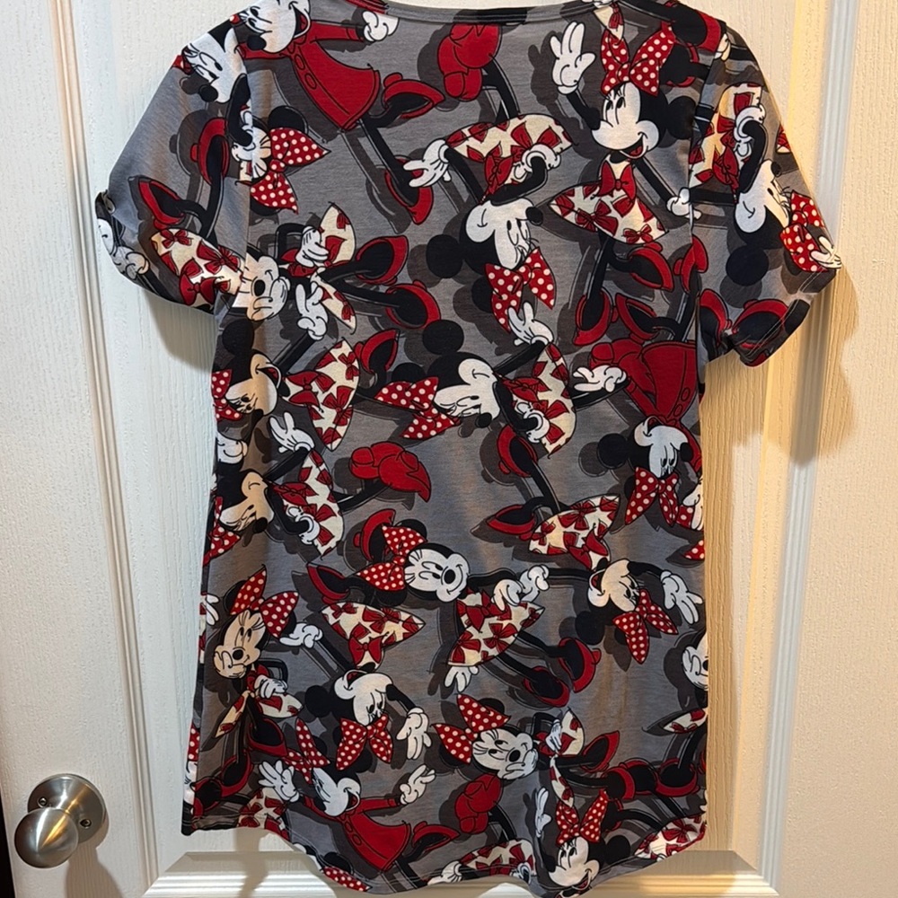 Minnie Mouse LuLaRoe Red and Black Graphic Blouse Short Sleeve Relaxed - Picture 4 of 4